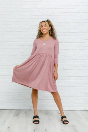 *Online Exclusive* Weekender Dress In Mauve