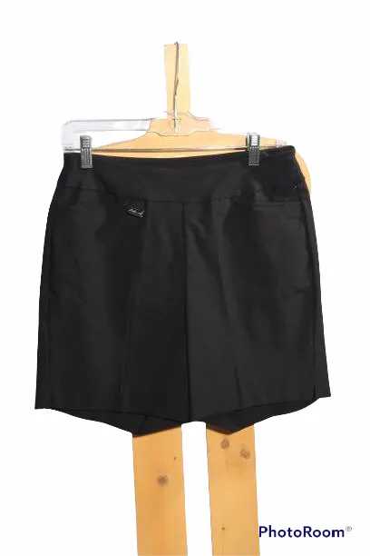 Pull On Short With Side Vent - Black